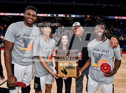Thumbnail 3 in Pacifica Christian vs. Fairmont Prep (CIF SS DIV 2AA Championship) photogallery.