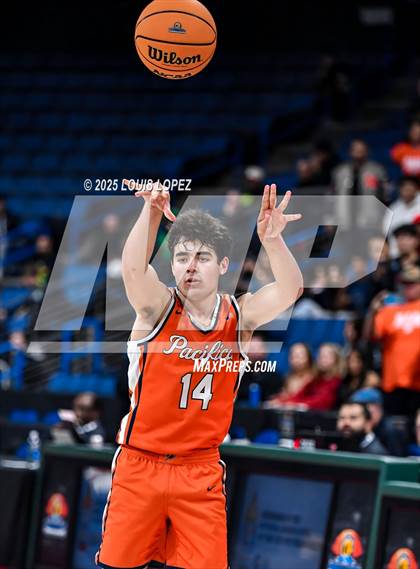 Thumbnail 2 in Pacifica Christian vs. Fairmont Prep (CIF SS DIV 2AA Championship) photogallery.