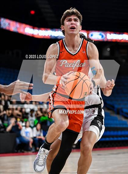 Thumbnail 3 in Pacifica Christian vs. Fairmont Prep (CIF SS DIV 2AA Championship) photogallery.