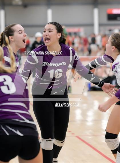 Thumbnail 3 in Desert Hills vs. Salpointe Catholic (Nike Tournament of Champions – Southwest) photogallery.