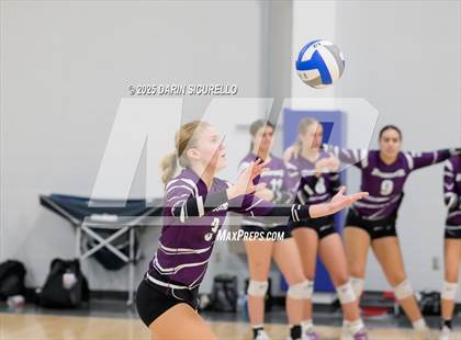Thumbnail 1 in Desert Hills vs. Salpointe Catholic (Nike Tournament of Champions – Southwest) photogallery.
