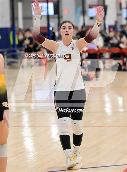 Thumbnail 2 in Desert Hills vs. Salpointe Catholic (Nike Tournament of Champions – Southwest) photogallery.