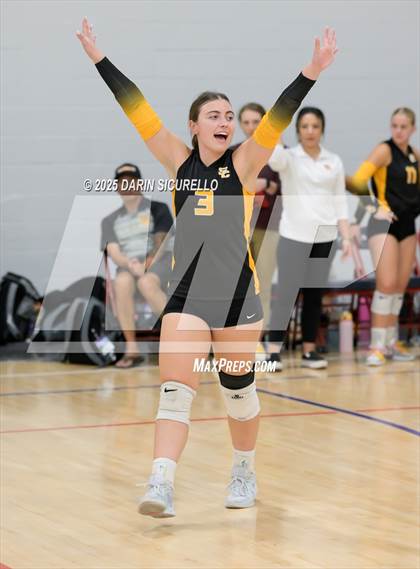 Thumbnail 2 in Desert Hills vs. Salpointe Catholic (Nike Tournament of Champions – Southwest) photogallery.