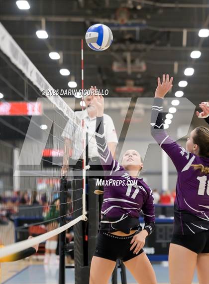 Thumbnail 3 in Desert Hills vs. Salpointe Catholic (Nike Tournament of Champions – Southwest) photogallery.