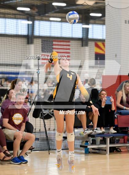 Thumbnail 2 in Desert Hills vs. Salpointe Catholic (Nike Tournament of Champions – Southwest) photogallery.
