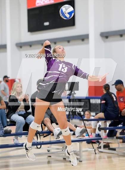 Thumbnail 1 in Desert Hills vs. Salpointe Catholic (Nike Tournament of Champions – Southwest) photogallery.