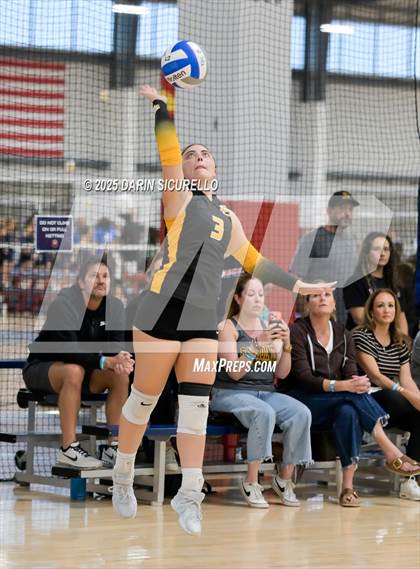 Thumbnail 3 in Desert Hills vs. Salpointe Catholic (Nike Tournament of Champions – Southwest) photogallery.