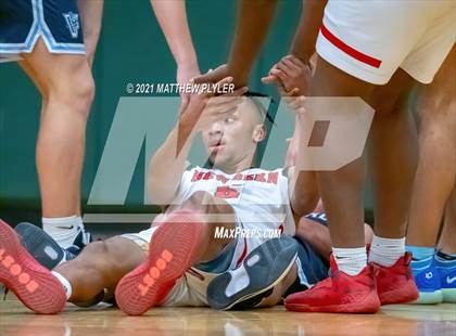 Thumbnail 2 in Hoggard vs New Bern (Holiday in the Pines Tournament) photogallery.