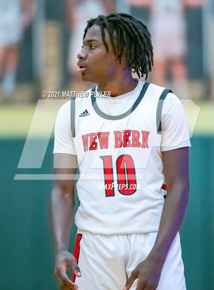 Thumbnail 3 in Hoggard vs New Bern (Holiday in the Pines Tournament) photogallery.