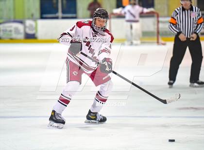 Thumbnail 3 in Randolph vs. Morristown-Beard photogallery.