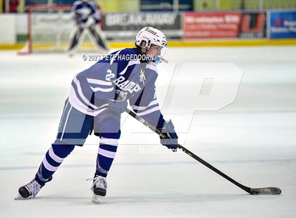 Thumbnail 1 in Randolph vs. Morristown-Beard photogallery.
