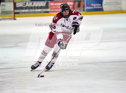 Thumbnail 3 in Randolph vs. Morristown-Beard photogallery.
