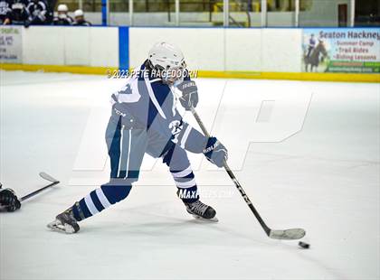 Thumbnail 2 in Randolph vs. Morristown-Beard photogallery.