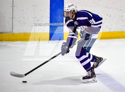 Thumbnail 3 in Randolph vs. Morristown-Beard photogallery.