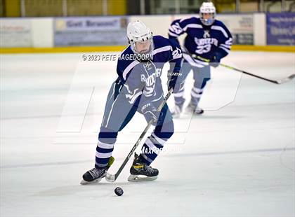 Thumbnail 3 in Randolph vs. Morristown-Beard photogallery.