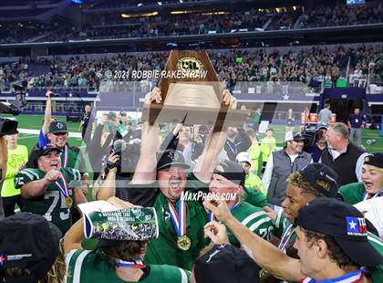 Thumbnail 2 in Gunter @ Franklin (UIL Football 3A D2 Finals) photogallery.