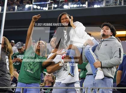 Thumbnail 1 in Gunter @ Franklin (UIL Football 3A D2 Finals) photogallery.
