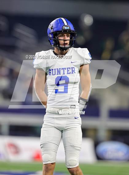 Thumbnail 1 in Gunter @ Franklin (UIL Football 3A D2 Finals) photogallery.