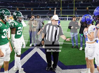 Thumbnail 2 in Gunter @ Franklin (UIL Football 3A D2 Finals) photogallery.