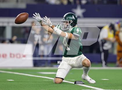 Thumbnail 2 in Gunter @ Franklin (UIL Football 3A D2 Finals) photogallery.