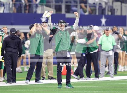 Thumbnail 2 in Gunter @ Franklin (UIL Football 3A D2 Finals) photogallery.