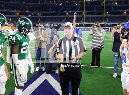 Thumbnail 3 in Gunter @ Franklin (UIL Football 3A D2 Finals) photogallery.