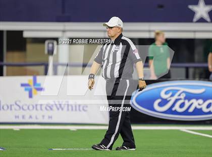 Thumbnail 2 in Gunter @ Franklin (UIL Football 3A D2 Finals) photogallery.