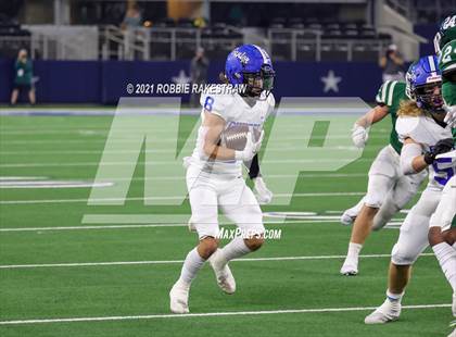 Thumbnail 3 in Gunter @ Franklin (UIL Football 3A D2 Finals) photogallery.