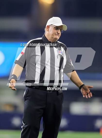 Thumbnail 1 in Gunter @ Franklin (UIL Football 3A D2 Finals) photogallery.