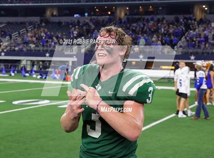 Thumbnail 1 in Gunter @ Franklin (UIL Football 3A D2 Finals) photogallery.