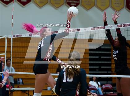 Thumbnail 1 in Oxnard @ Oaks Christian photogallery.