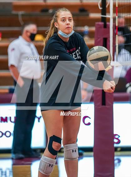 Thumbnail 3 in Brownstown Central vs. Indianapolis Cardinal Ritter (Regional Semifinal) photogallery.