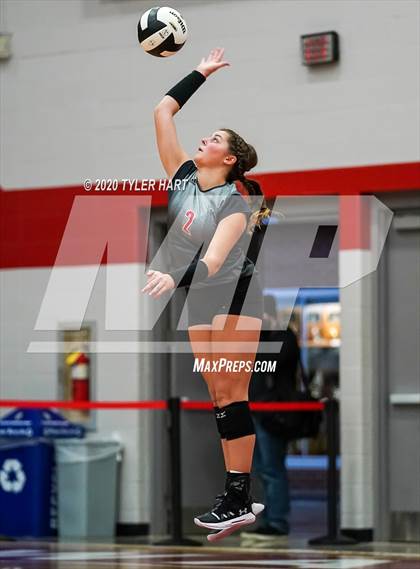 Thumbnail 3 in Brownstown Central vs. Indianapolis Cardinal Ritter (Regional Semifinal) photogallery.
