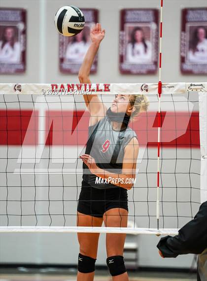 Thumbnail 3 in Brownstown Central vs. Indianapolis Cardinal Ritter (Regional Semifinal) photogallery.