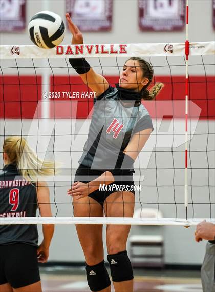 Thumbnail 1 in Brownstown Central vs. Indianapolis Cardinal Ritter (Regional Semifinal) photogallery.