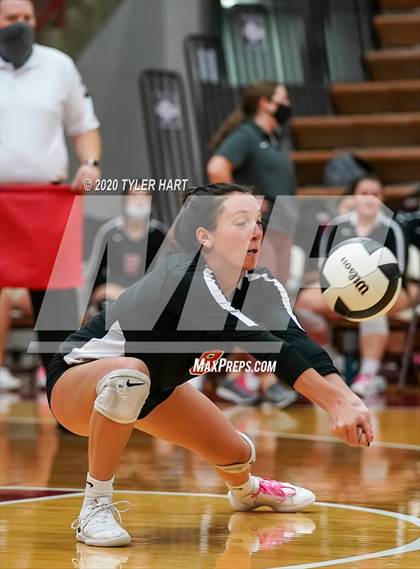 Thumbnail 1 in Brownstown Central vs. Indianapolis Cardinal Ritter (Regional Semifinal) photogallery.