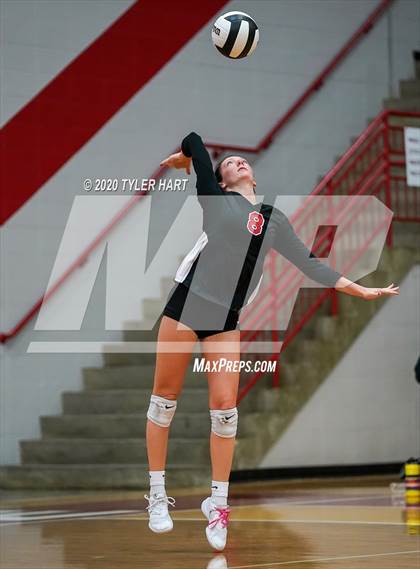 Thumbnail 3 in Brownstown Central vs. Indianapolis Cardinal Ritter (Regional Semifinal) photogallery.