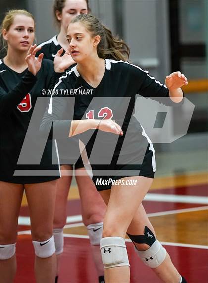 Thumbnail 3 in Brownstown Central vs. Indianapolis Cardinal Ritter (Regional Semifinal) photogallery.