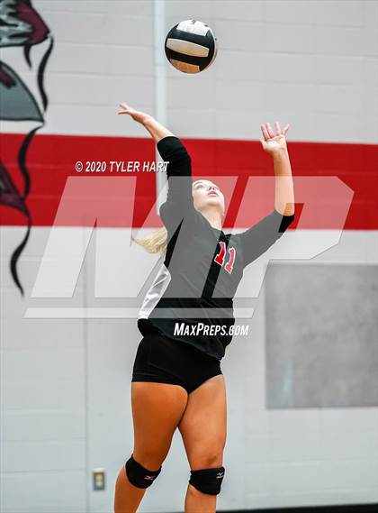 Thumbnail 2 in Brownstown Central vs. Indianapolis Cardinal Ritter (Regional Semifinal) photogallery.