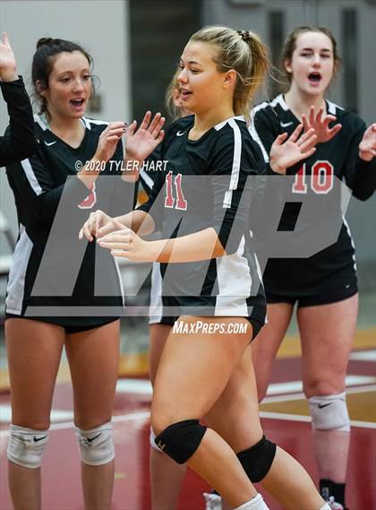 Thumbnail 2 in Brownstown Central vs. Indianapolis Cardinal Ritter (Regional Semifinal) photogallery.