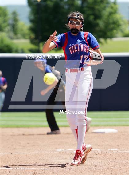 Thumbnail 3 in Williams Valley vs. West Greene (PIAA 1A Championship) photogallery.