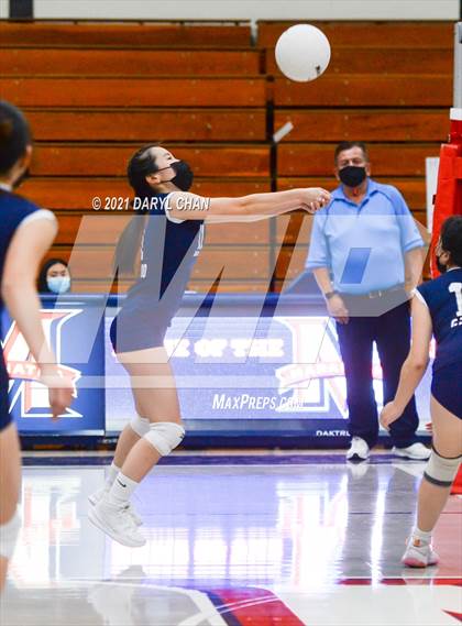 Thumbnail 1 in Gabrielino @ Maranatha photogallery.