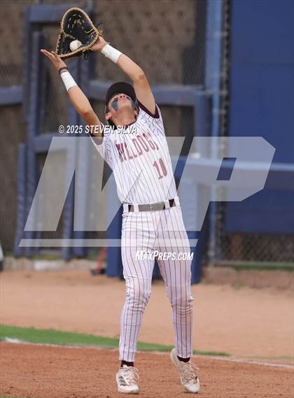 Thumbnail 1 in Calexico vs. University City (CIF SDS Division 3 Final) photogallery.