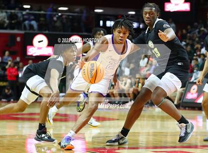 Thumbnail 2 in Roselle Catholic vs. Camden photogallery.