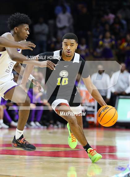 Thumbnail 1 in Roselle Catholic vs. Camden photogallery.