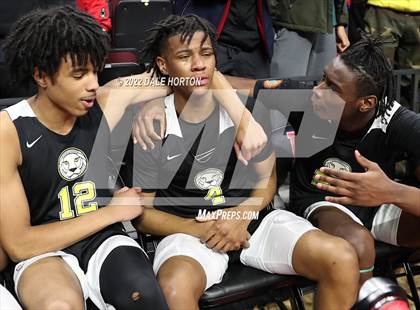 Thumbnail 2 in Roselle Catholic vs. Camden photogallery.