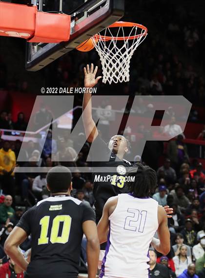 Thumbnail 3 in Roselle Catholic vs. Camden photogallery.