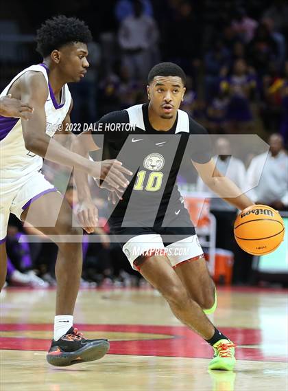 Thumbnail 2 in Roselle Catholic vs. Camden photogallery.