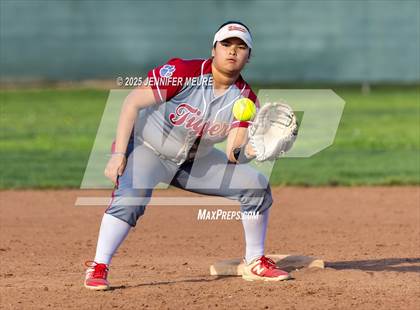 Thumbnail 2 in Merced vs. Patterson photogallery.