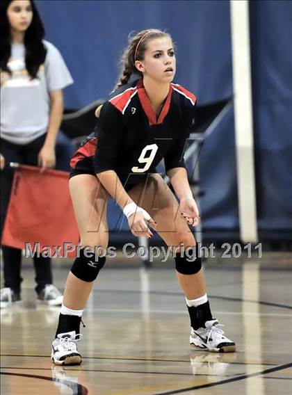 Thumbnail 3 in Brentwood vs. La Salle (Molten Classic) photogallery.